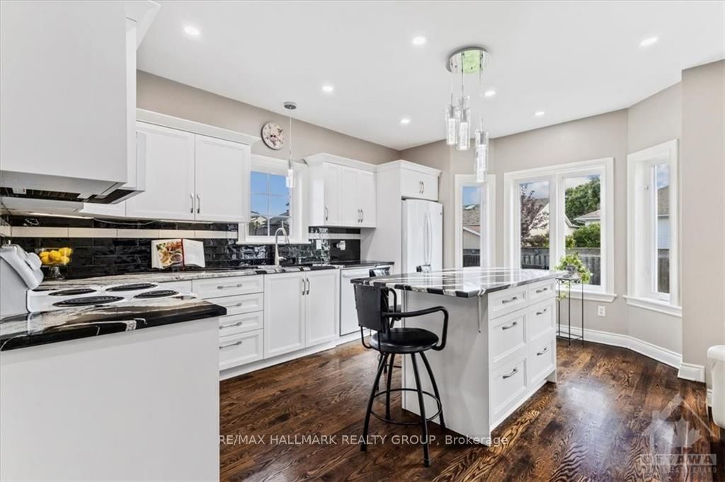 Photo 4 of 34 ALON St, Ottawa, Stittsville (North) — HOMEH