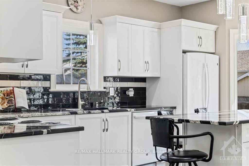 Photo 6 of 34 ALON St, Ottawa, Stittsville (North) — HOMEH