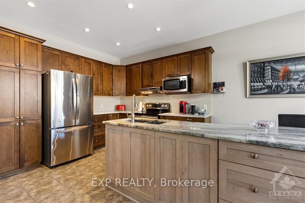 Photo 4 of 867 FEATHER MOSS Way, Ottawa, Riverside South/Gloucester Glen — HOMEH