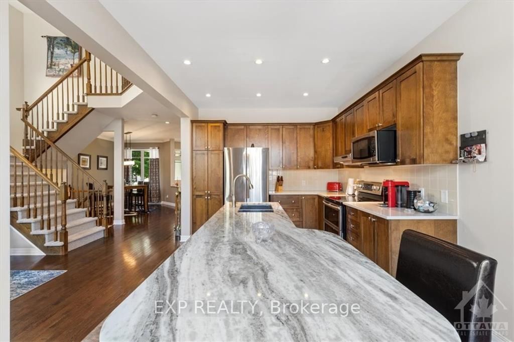 Photo 5 of 867 FEATHER MOSS Way, Ottawa, Riverside South/Gloucester Glen — HOMEH