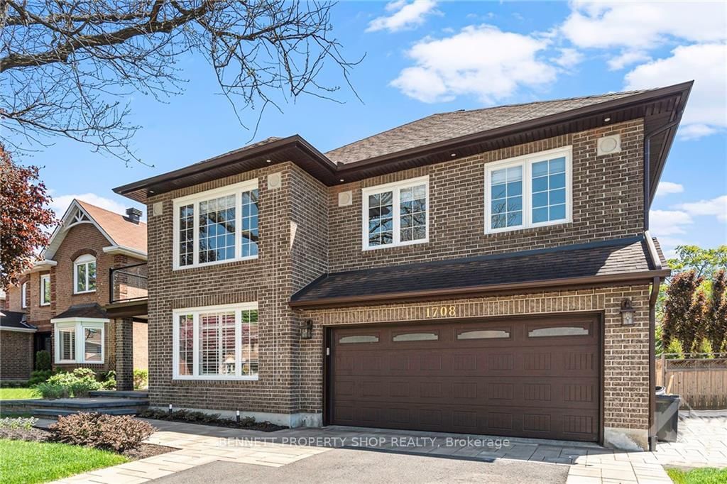 Front of 1708 AUTUMN RIDGE Dr