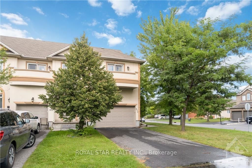 Photo 3 of 975 GOSNELL Terr, Ottawa, Fallingbrook/Gardenway South — HOMEH
