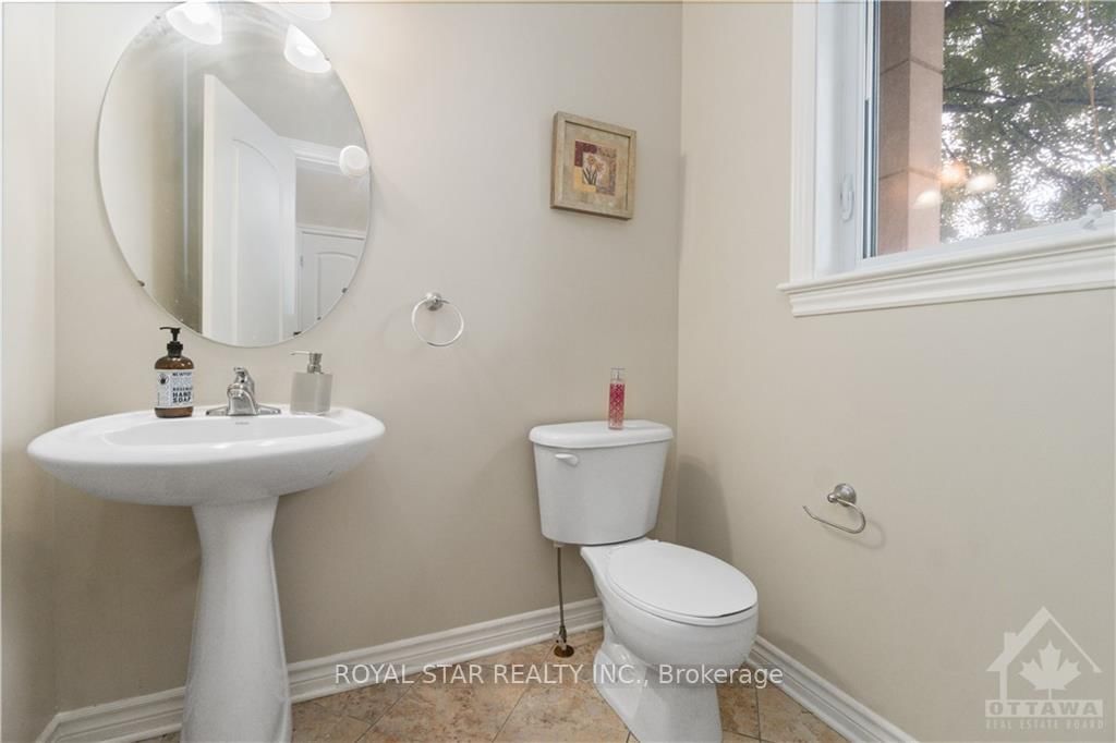 Photo 5 of 975 GOSNELL Terr, Ottawa, Fallingbrook/Gardenway South — HOMEH