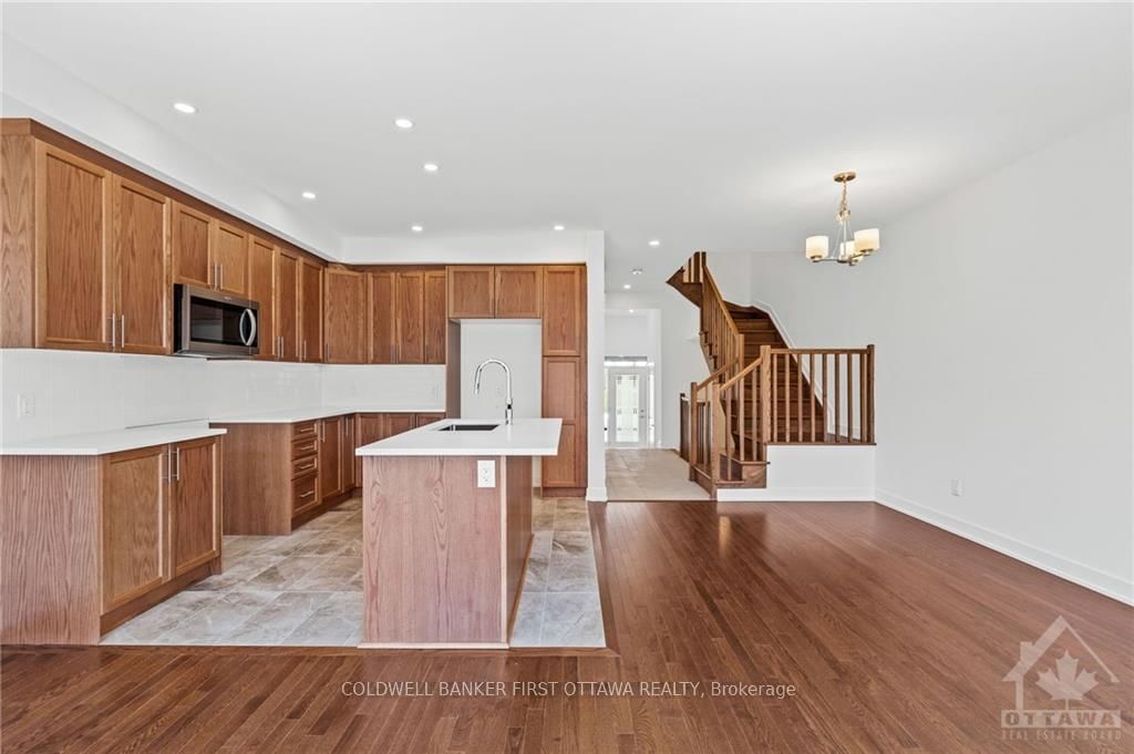 Photo 5 of 268 DARJEELING Ave, Ottawa, Barrhaven - Heritage Park — HOMEH