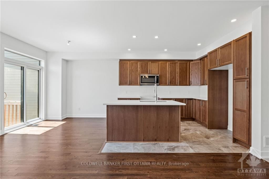 Photo 6 of 268 DARJEELING Ave, Ottawa, Barrhaven - Heritage Park — HOMEH