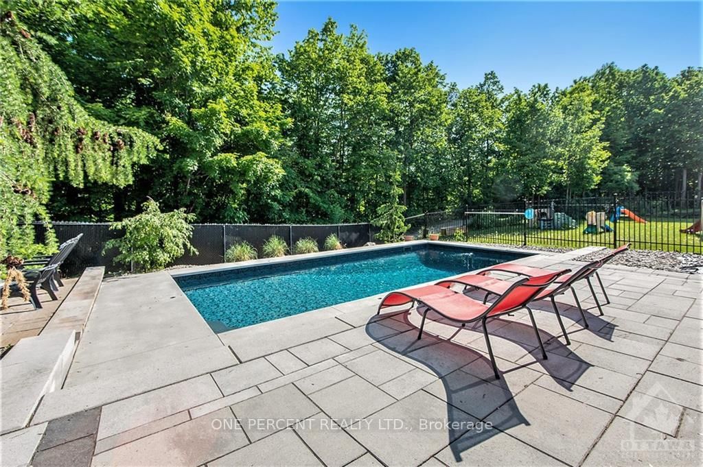 Photo 4 of 720 OWLS CABIN Ave, Ottawa, Riverside South/Gloucester Glen — HOMEH