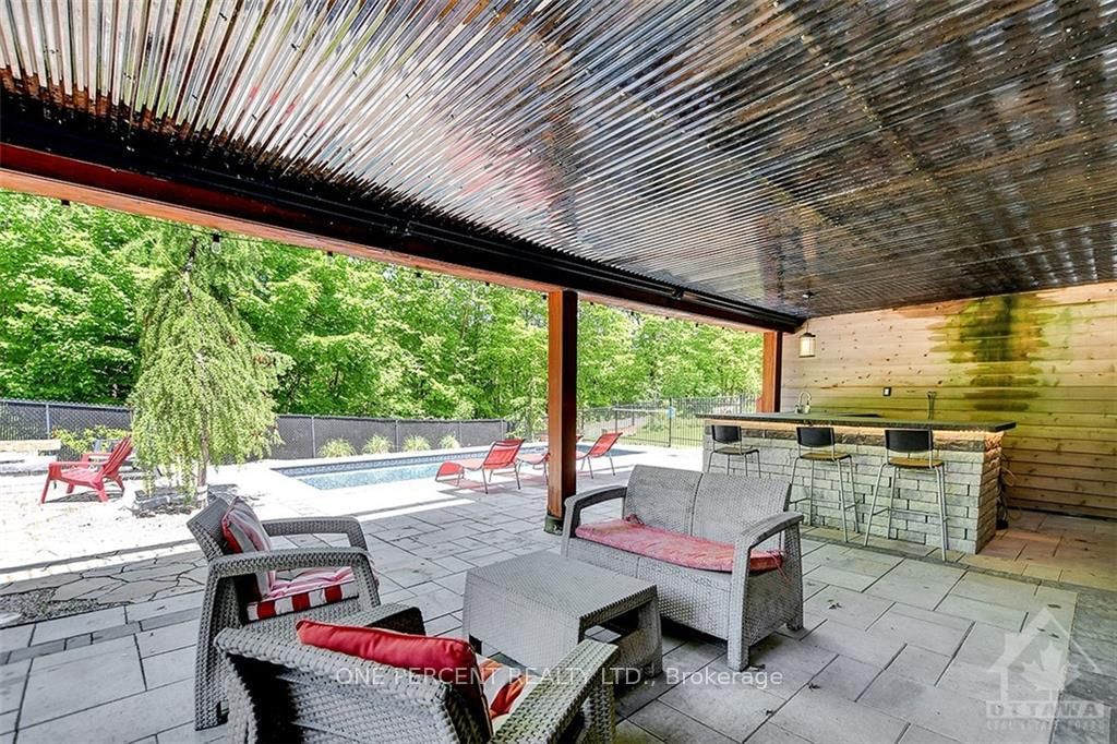 Photo 7 of 720 OWLS CABIN Ave, Ottawa, Riverside South/Gloucester Glen — HOMEH