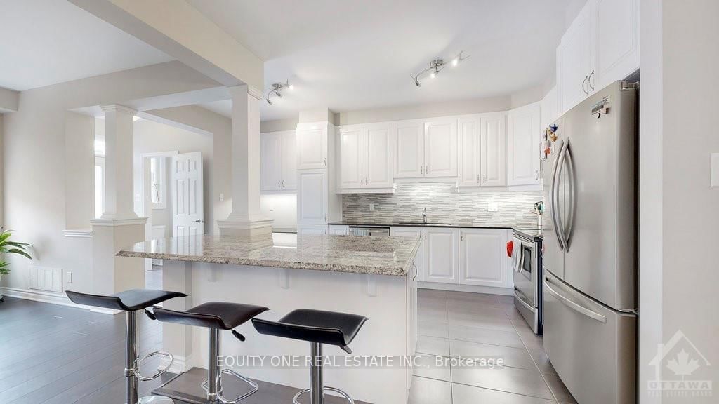 Photo 5 of 24 SWEETBAY Circ, Ottawa, Stittsville (North) — HOMEH