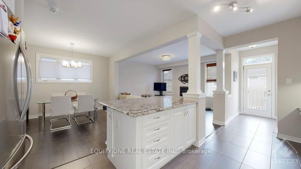 Photo 7 of 24 SWEETBAY Circ, Ottawa, Stittsville (North) — HOMEH