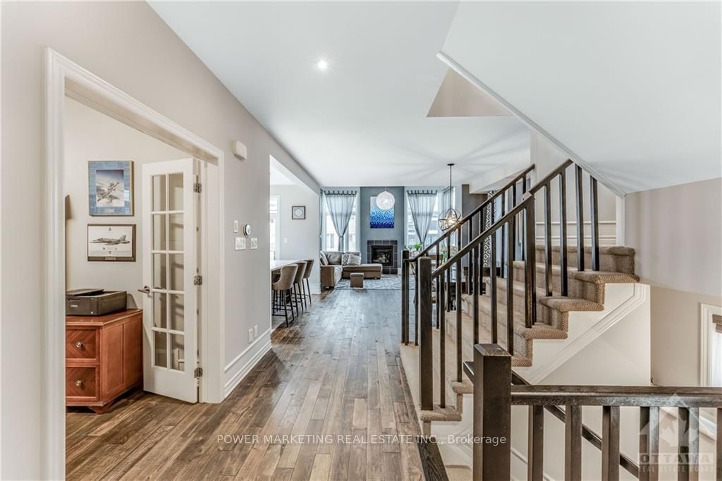 Photo 3 of 903 RALPH HENNESSY Ave, Ottawa, Riverside South/Gloucester Glen — HOMEH
