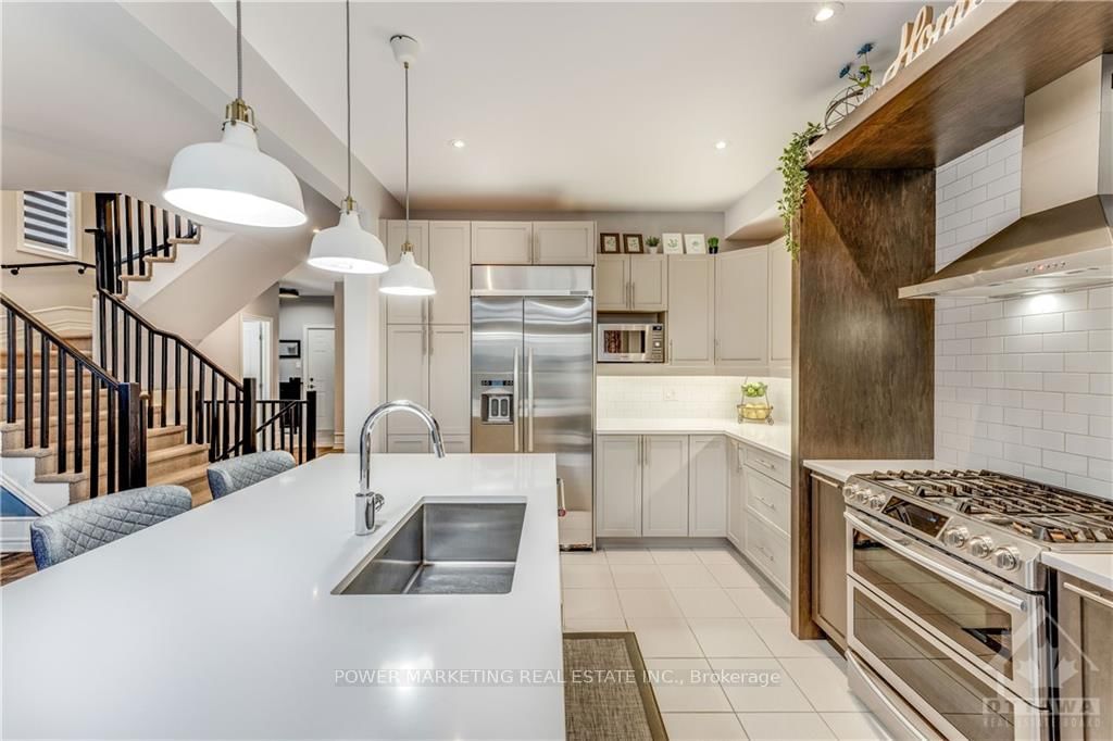 Photo 8 of 903 RALPH HENNESSY Ave, Ottawa, Riverside South/Gloucester Glen — HOMEH