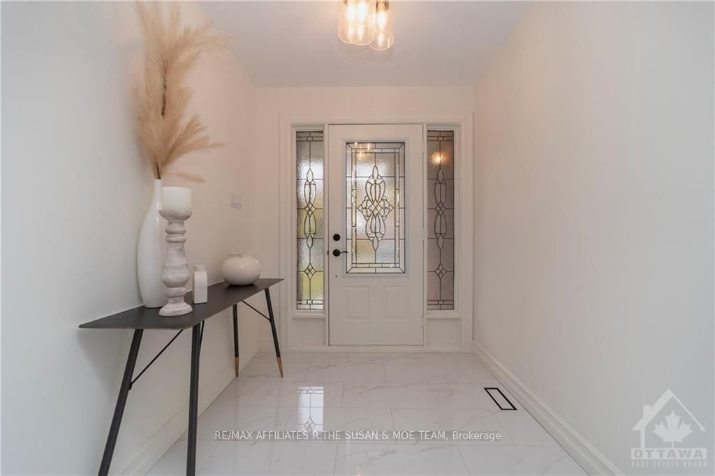 Photo 2 of 27 CLAUDET Cres, Ottawa, Hunt Club Park — HOMEH