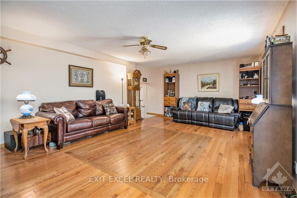 Photo 5 of 355 MADISON Ave, Ottawa, Westboro West — HOMEH