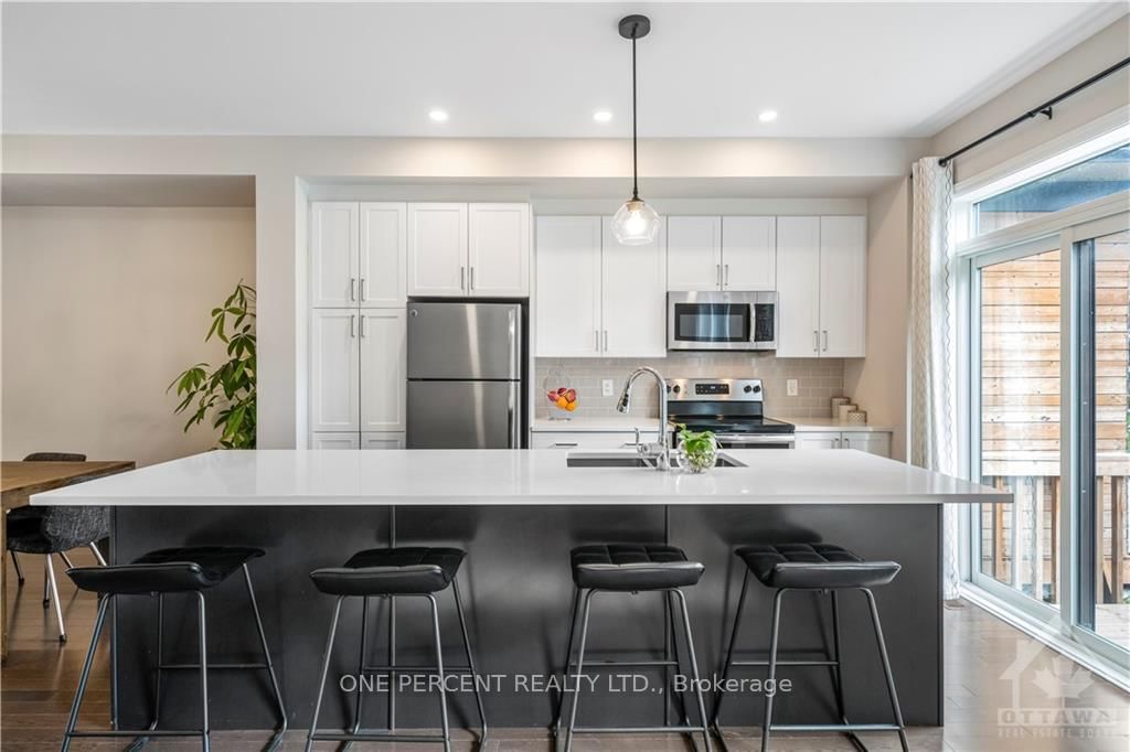 Photo 10 of 247 PINGWI Pl, Ottawa, Blossom Park/Kemp Park/Findlay Creek — HOMEH