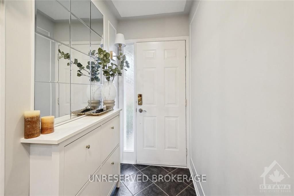 Photo 2 of 1518 SENATEURS Way, Ottawa, Fallingbrook/Pineridge — HOMEH