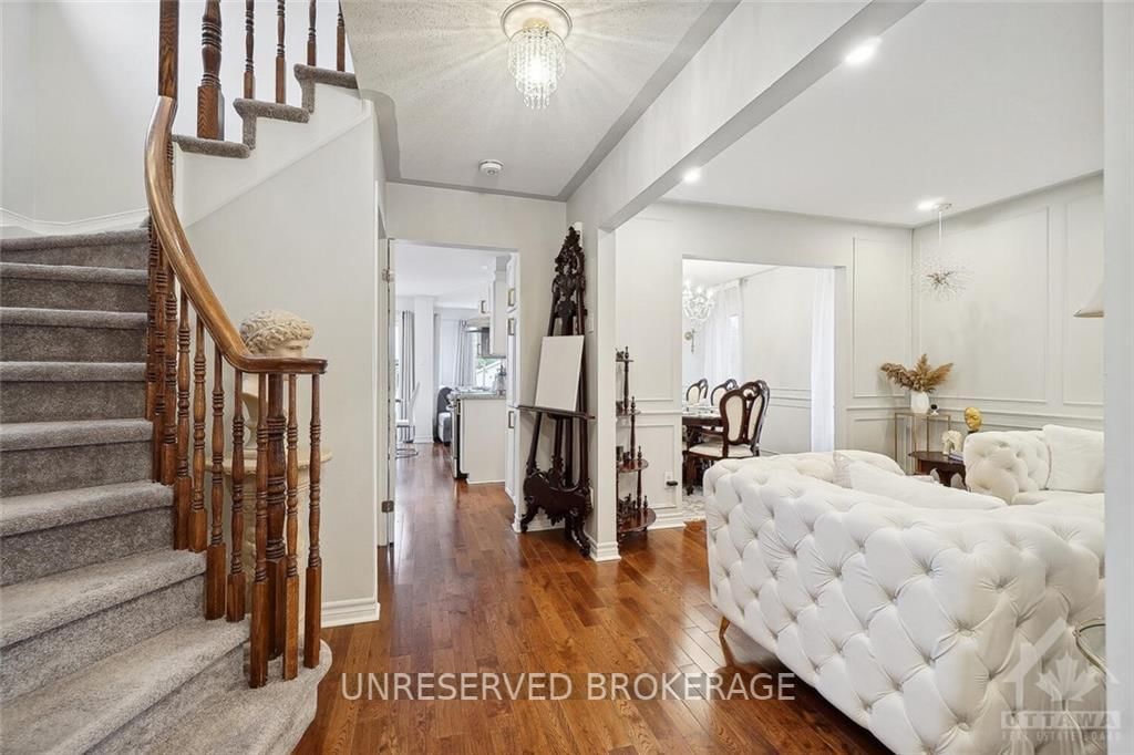 Photo 4 of 1518 SENATEURS Way, Ottawa, Fallingbrook/Pineridge — HOMEH