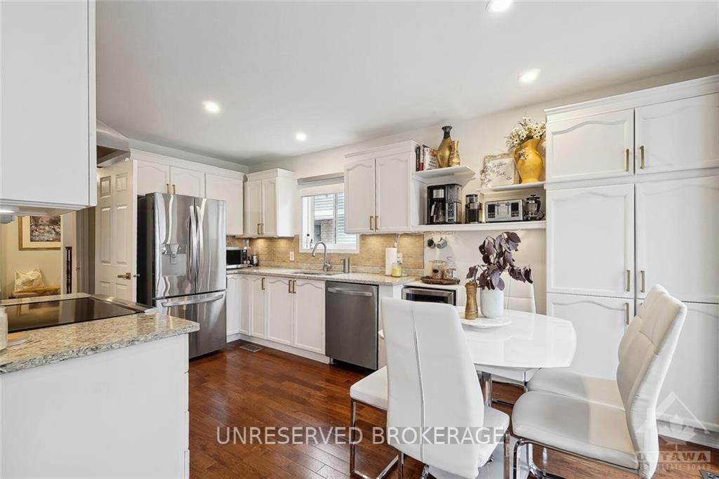 Photo 8 of 1518 SENATEURS Way, Ottawa, Fallingbrook/Pineridge — HOMEH