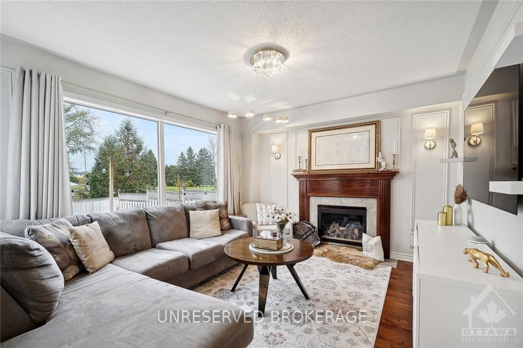 Photo 9 of 1518 SENATEURS Way, Ottawa, Fallingbrook/Pineridge — HOMEH