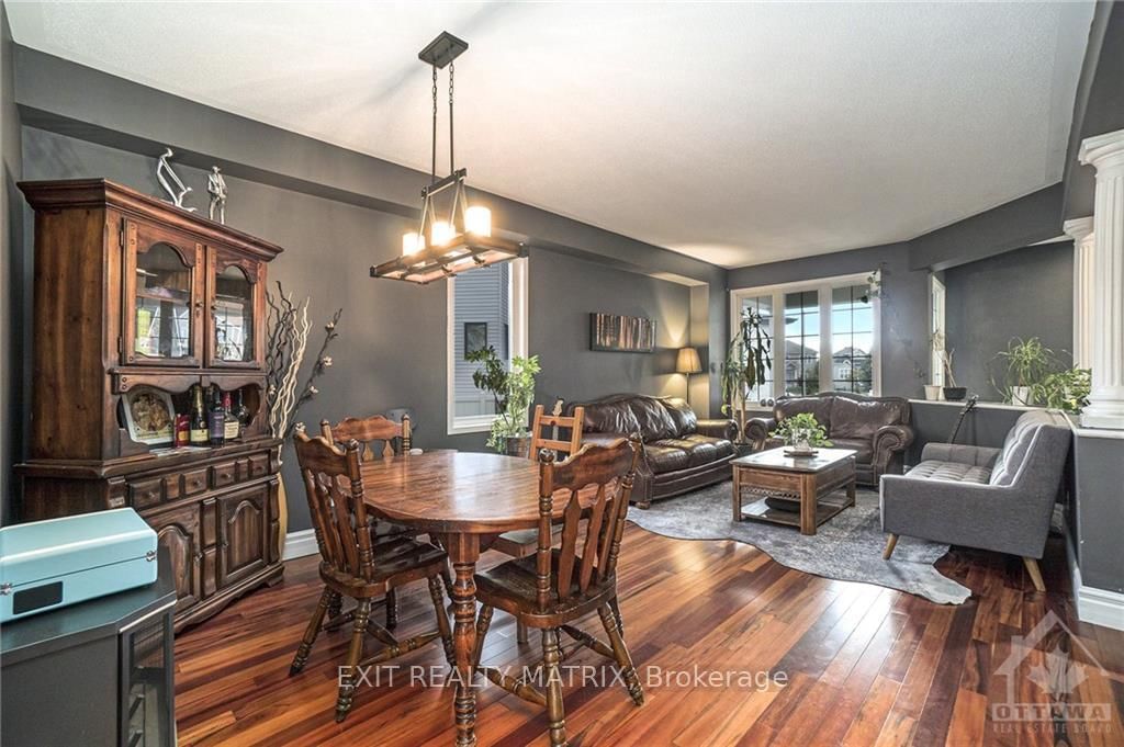 Photo 9 of 218 HILLPARK HIGH St, Ottawa, Mer Bleue/Bradley Estates/Anderson Park — HOMEH