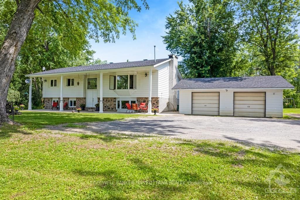 Photo 2 of 4996 STONECREST Rd, Ottawa, Woodlawn/Maclarens Landing/Kilmaurs — HOMEH