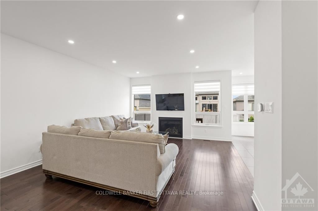 Photo 8 of 4514 KELLY FARM Dr, Ottawa, Blossom Park/Kemp Park/Findlay Creek — HOMEH