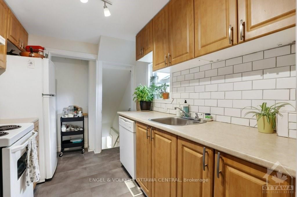 Photo 6 of 1239 EMPEROR Ave, Ottawa, Carlington — HOMEH