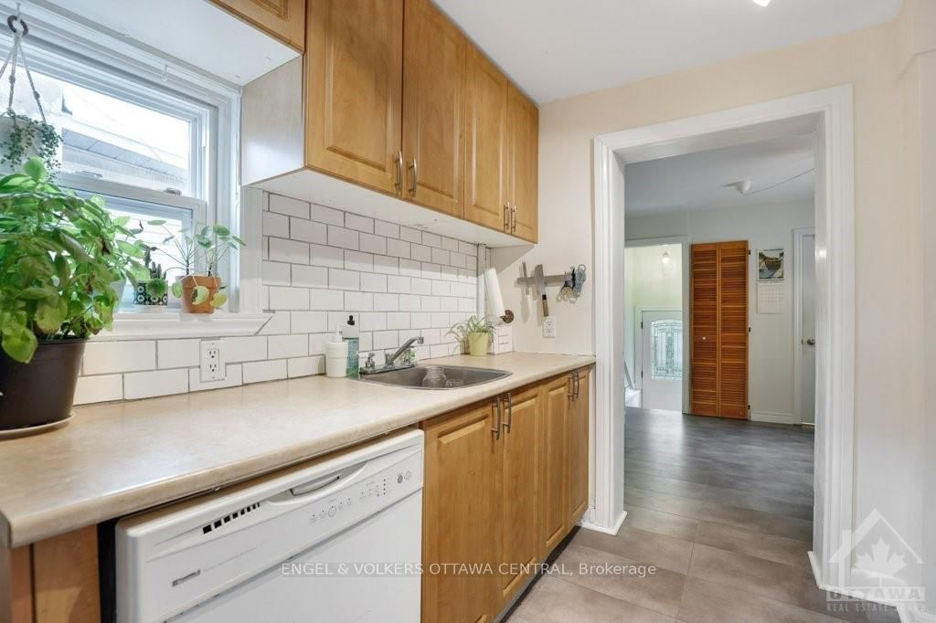 Photo 8 of 1239 EMPEROR Ave, Ottawa, Carlington — HOMEH