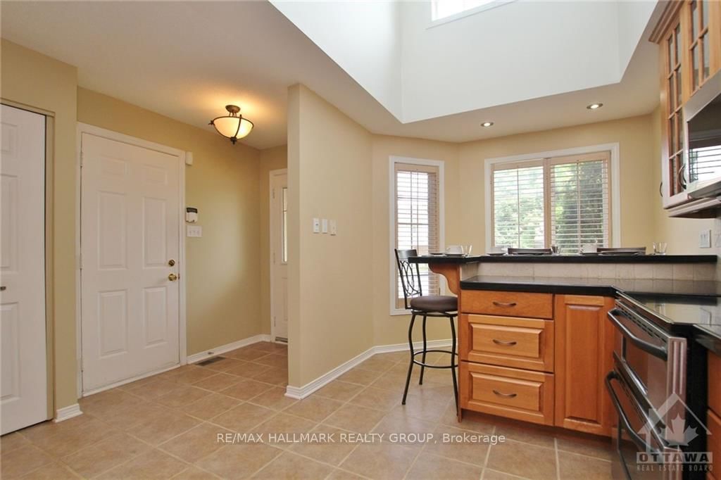 Photo 5 of 38 ARMAGH Way, Ottawa, Barrhaven - Longfields — HOMEH