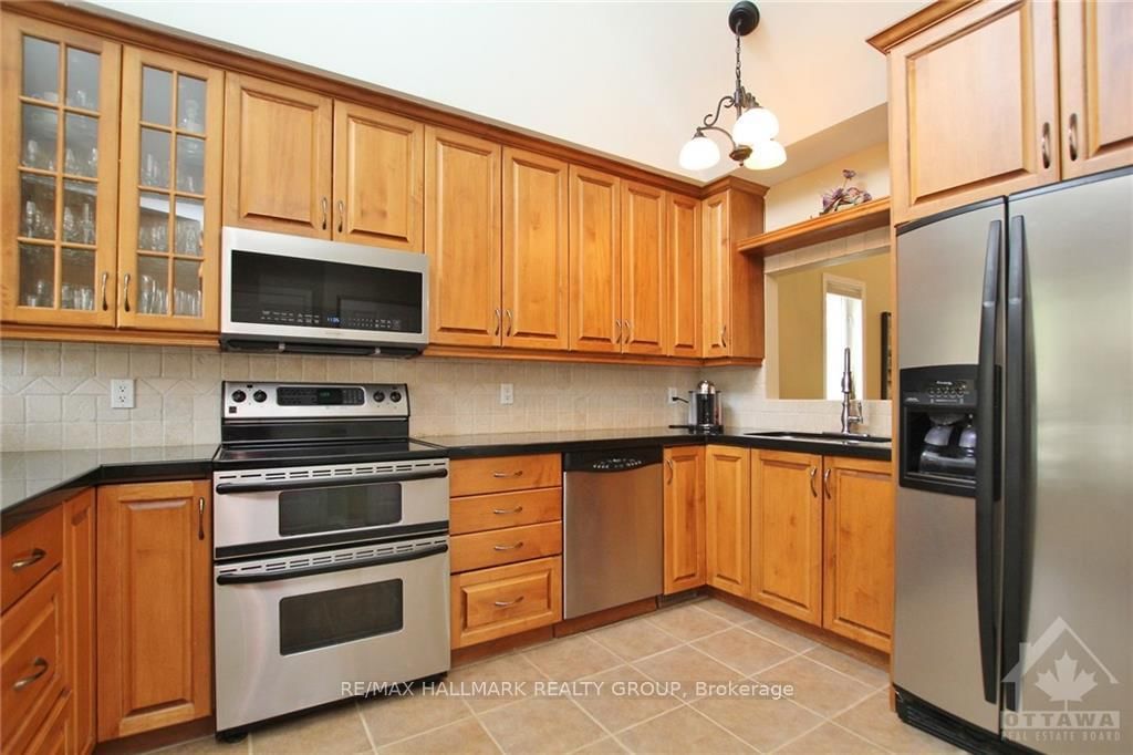Photo 6 of 38 ARMAGH Way, Ottawa, Barrhaven - Longfields — HOMEH