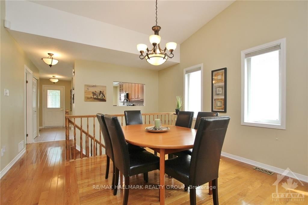 Photo 8 of 38 ARMAGH Way, Ottawa, Barrhaven - Longfields — HOMEH