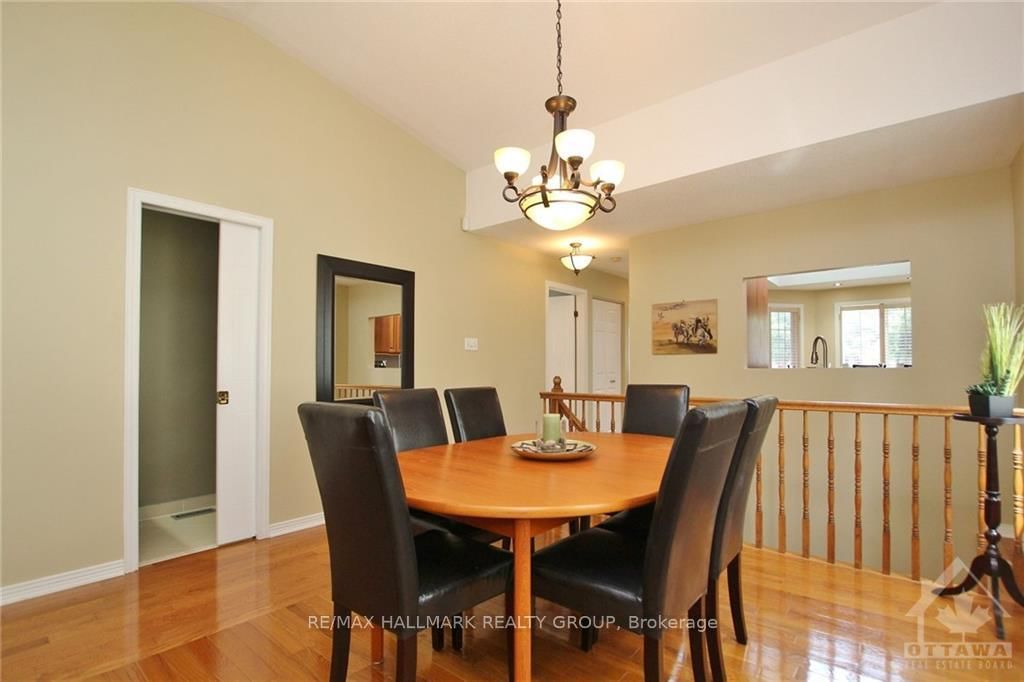 Photo 9 of 38 ARMAGH Way, Ottawa, Barrhaven - Longfields — HOMEH