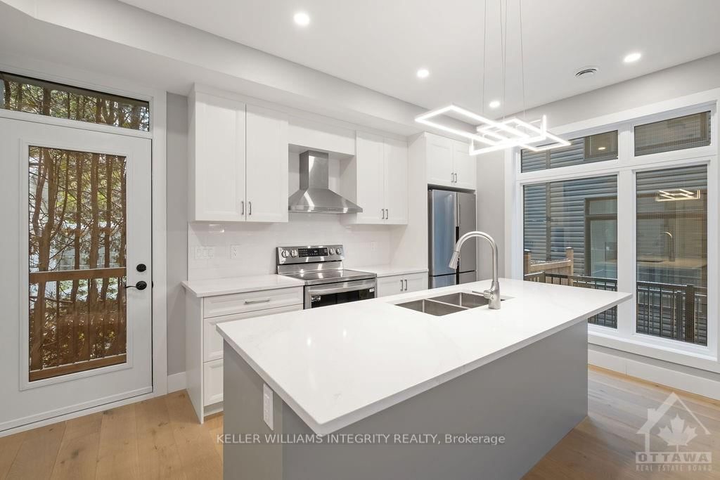Photo 9 of 11 QUILL St, Ottawa, Overbrook/Castle Heights — HOMEH