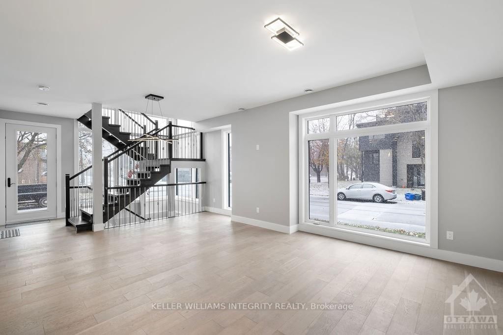 Photo 9 of 225 GLYNN Ave, Ottawa, Overbrook/Castle Heights — HOMEH