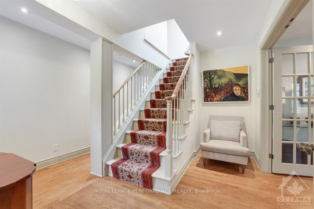 Photo 3 of 782 LONSDALE Rd, Ottawa, Manor Park — HOMEH