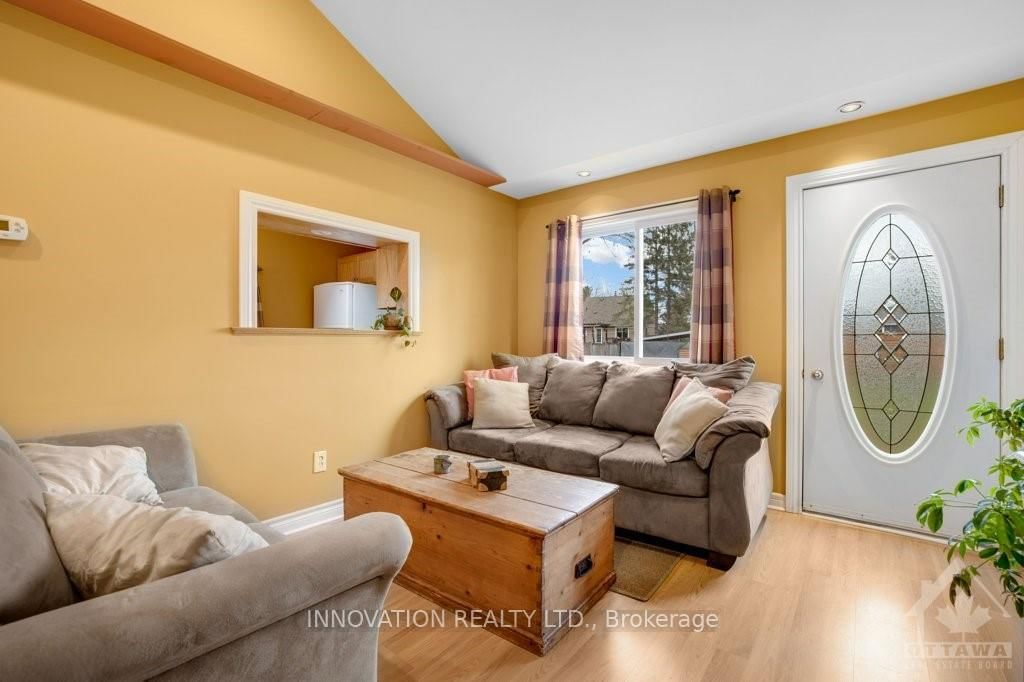 Photo 6 of 120 WENDIGO Way, Ottawa, Constance Bay — HOMEH
