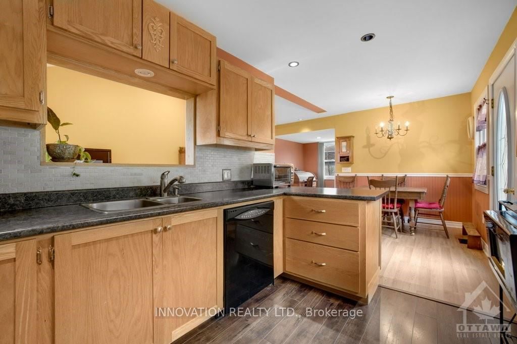 Photo 9 of 120 WENDIGO Way, Ottawa, Constance Bay — HOMEH