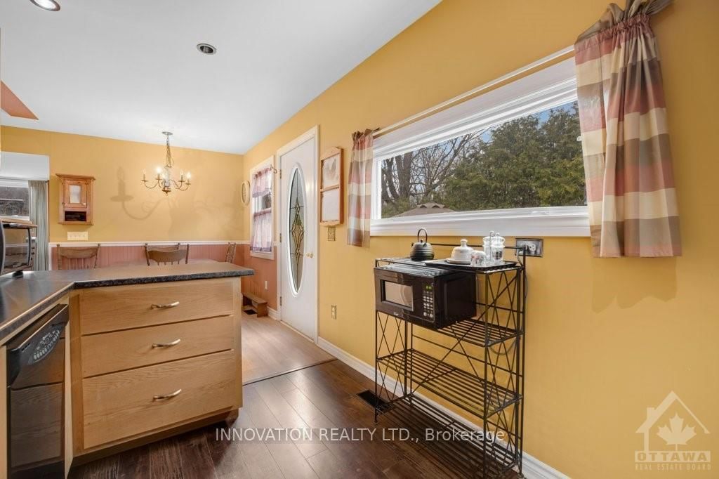 Photo 10 of 120 WENDIGO Way, Ottawa, Constance Bay — HOMEH