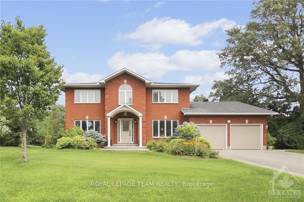 Front of 1105 CINDY HILL Cres