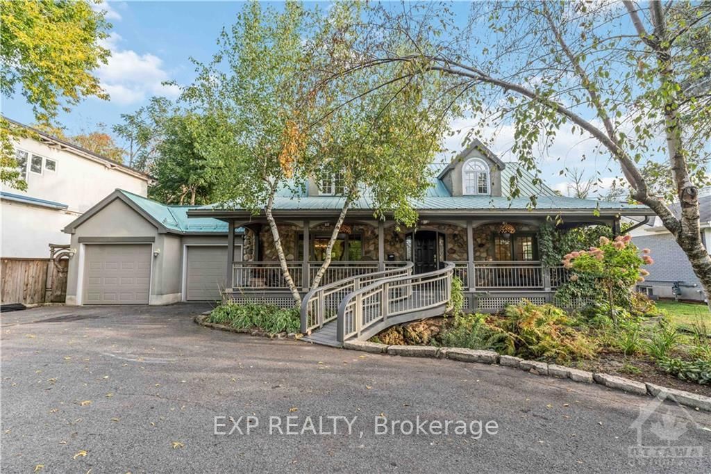 Photo 1 of 3746 REVELSTOKE Dr, Ottawa, Mooneys Bay/Revelstoke — HOMEH