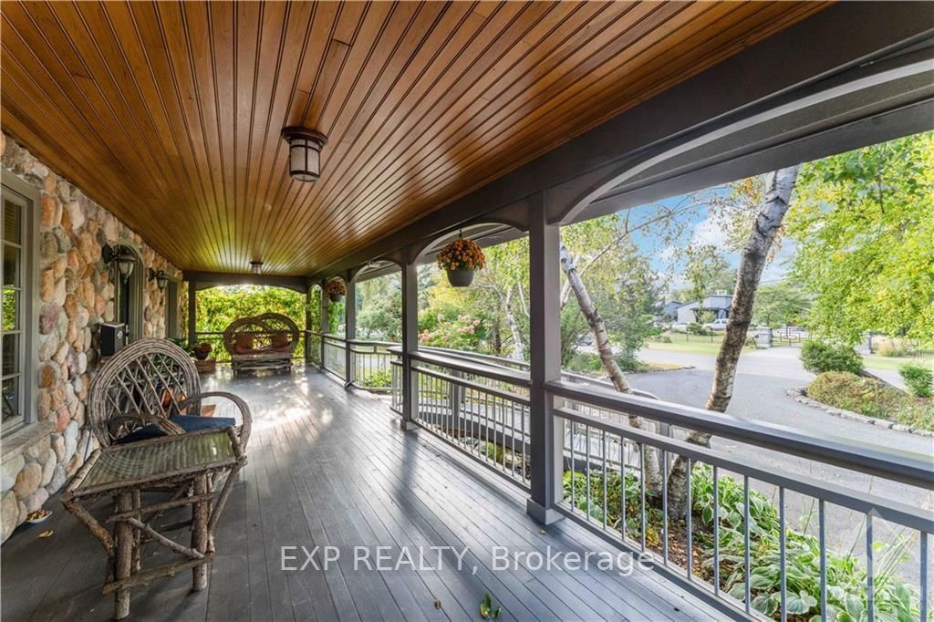Photo 2 of 3746 REVELSTOKE Dr, Ottawa, Mooneys Bay/Revelstoke — HOMEH