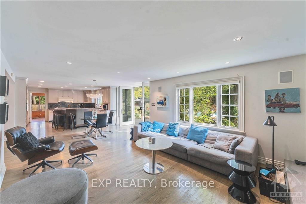 Photo 7 of 3746 REVELSTOKE Dr, Ottawa, Mooneys Bay/Revelstoke — HOMEH