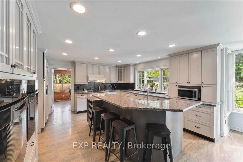 Photo 10 of 3746 REVELSTOKE Dr, Ottawa, Mooneys Bay/Revelstoke — HOMEH