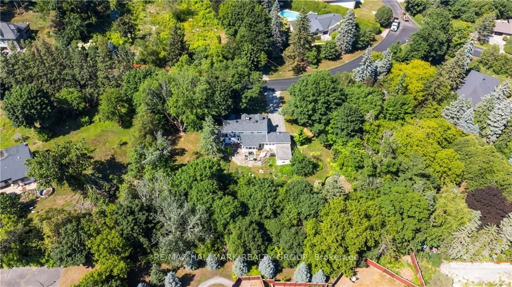 Photo 3 of 49 CEDAR Rd, Ottawa, Rothwell Heights — HOMEH