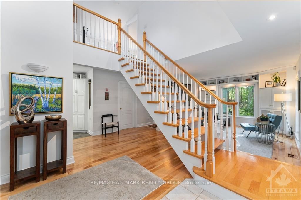 Photo 5 of 49 CEDAR Rd, Ottawa, Rothwell Heights — HOMEH