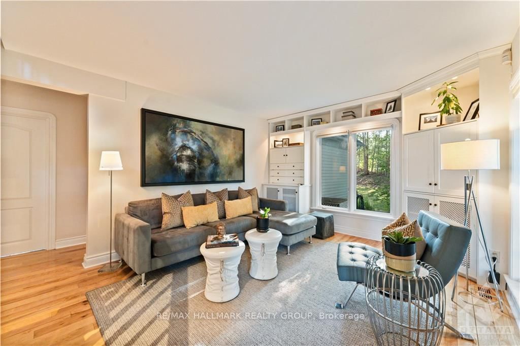 Photo 6 of 49 CEDAR Rd, Ottawa, Rothwell Heights — HOMEH