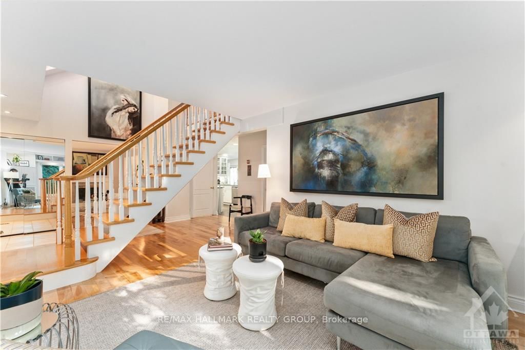 Photo 7 of 49 CEDAR Rd, Ottawa, Rothwell Heights — HOMEH