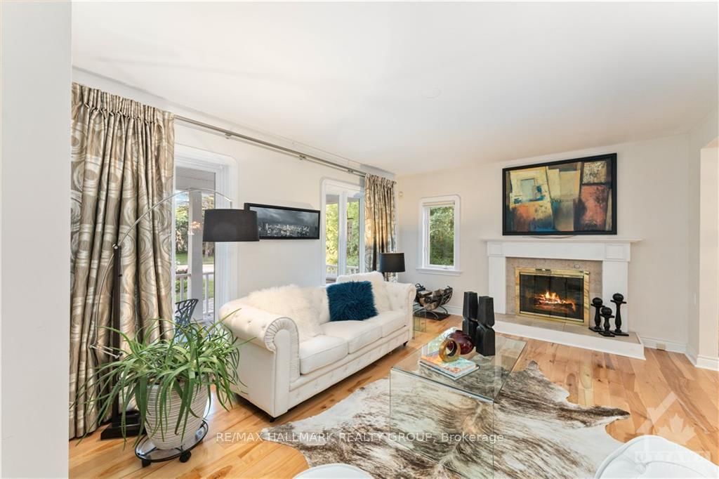 Photo 8 of 49 CEDAR Rd, Ottawa, Rothwell Heights — HOMEH