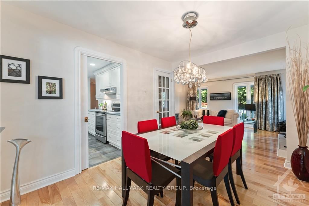 Photo 10 of 49 CEDAR Rd, Ottawa, Rothwell Heights — HOMEH
