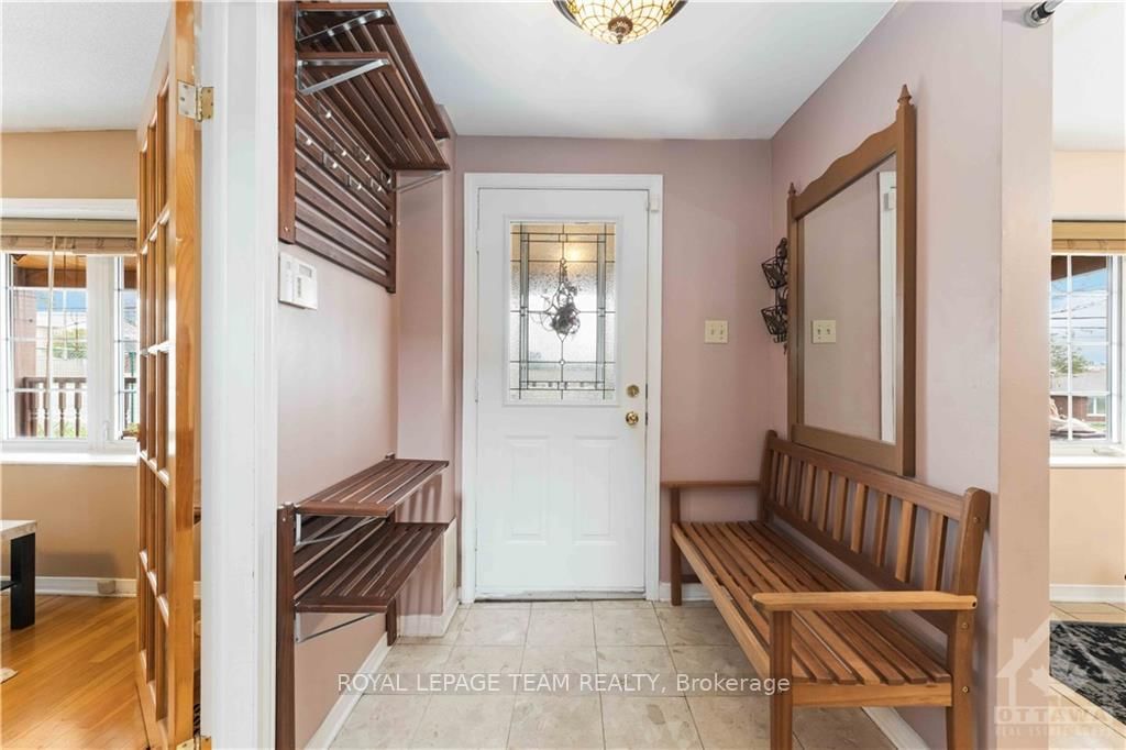 Photo 2 of 1010 PINECREST Rd, Ottawa, Fairfield Heights — HOMEH