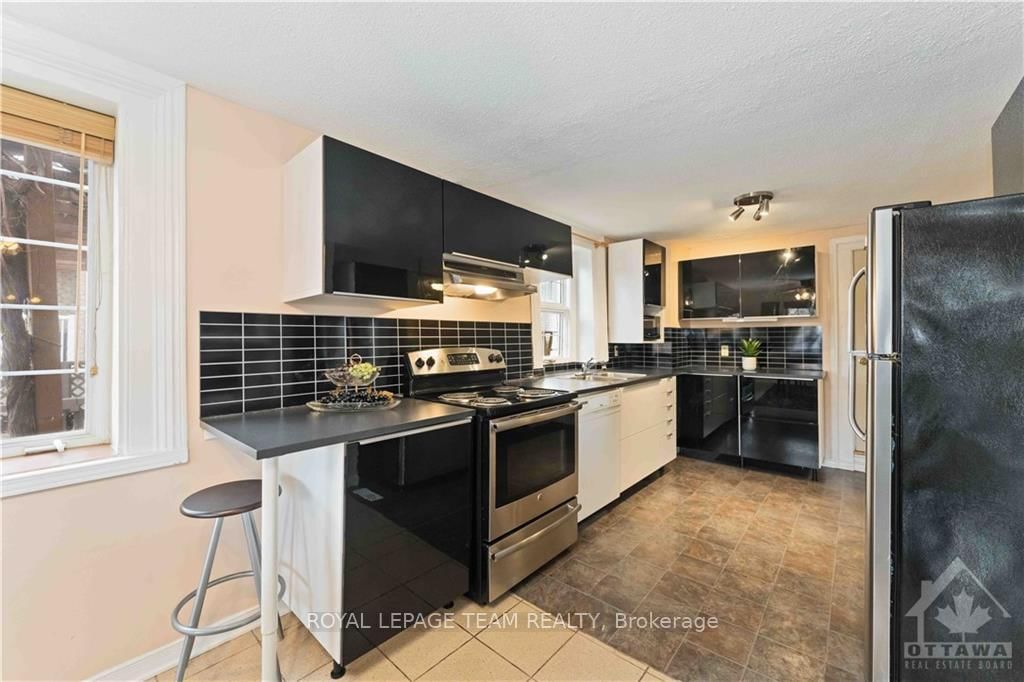 Photo 3 of 1010 PINECREST Rd, Ottawa, Fairfield Heights — HOMEH